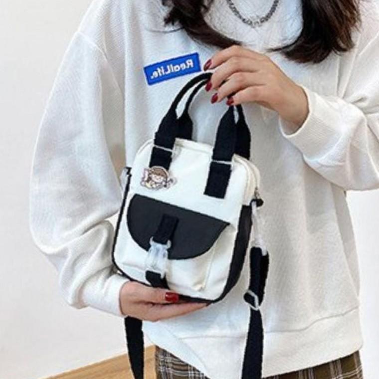 중학생 데일리 메신저백 작은 쇼퍼백 검정색 보조 가방 학생용