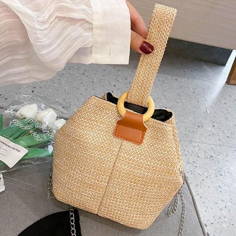 여성 라탄 버킷 백 여름 숄더 체인 가방 베이지 숄더백 가벼운 바캉스 여자 비치백