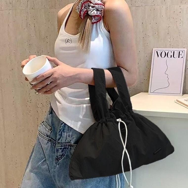 여성 가벼운 토트 백 대학생 직장인 손 가방 블랙 토트백 손가방 여자 30대 천토트백