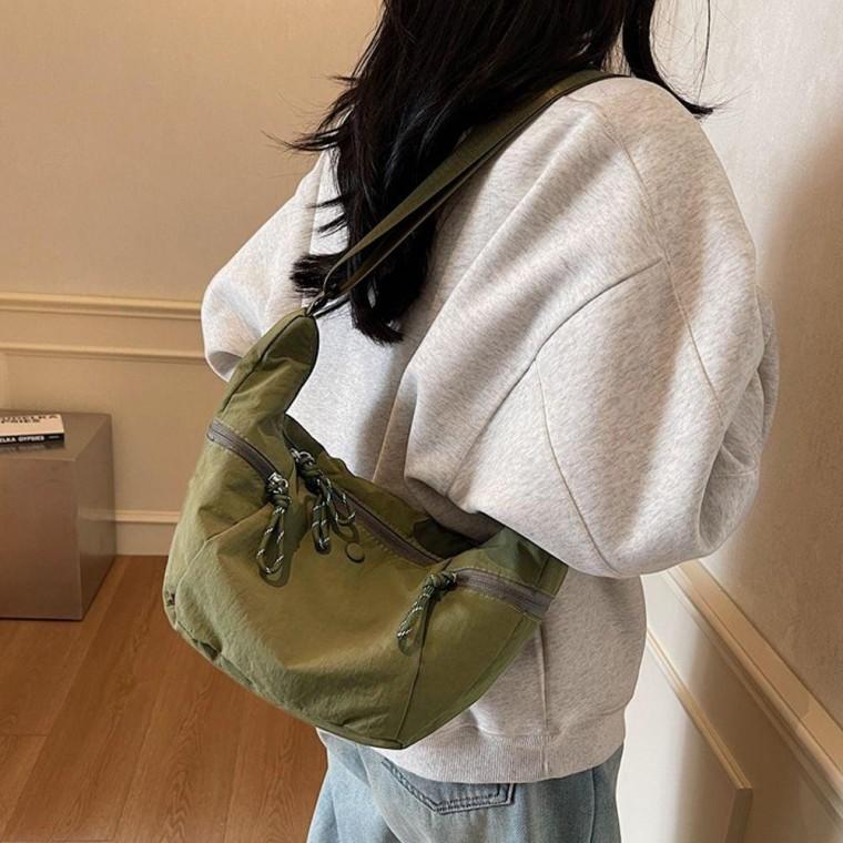 나일론 크로스 가방 가벼운 여행 휴대폰 백 그린 여행용 크로스백 여성 반달 데일리