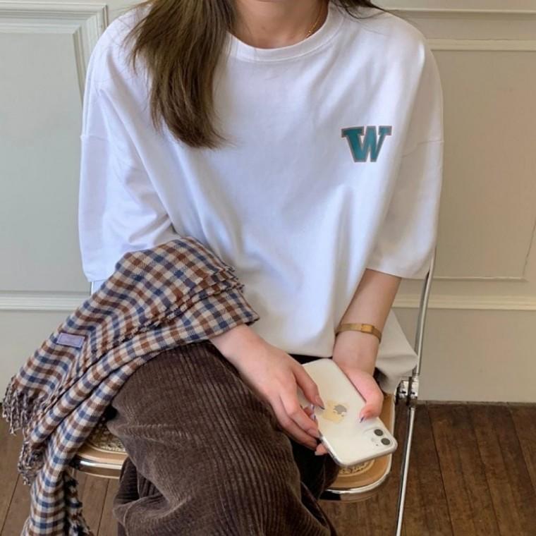 데일리룩 상의 여름 여자 루즈핏 레터링 반팔티셔츠