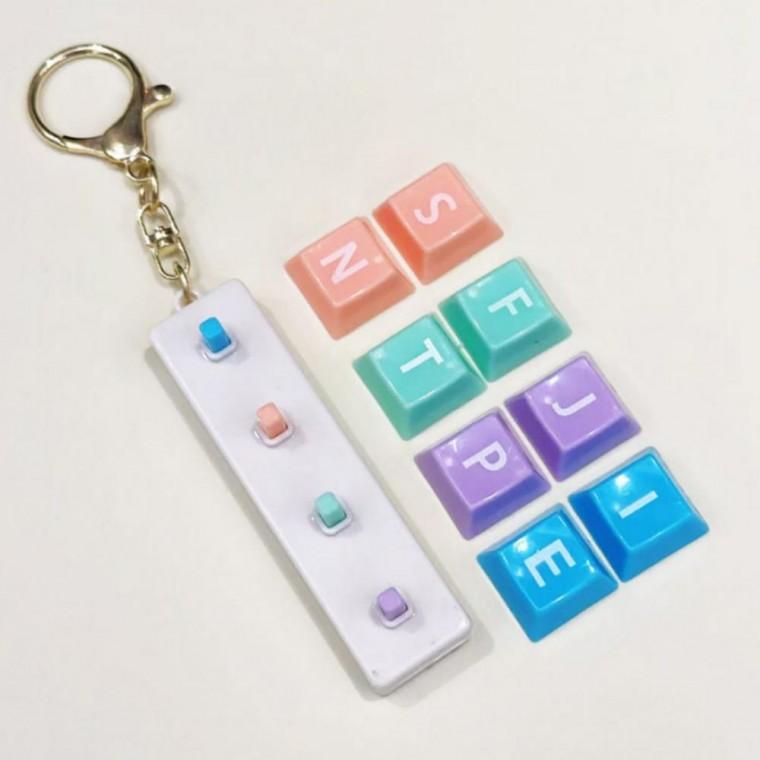 커스텀 MBTI 기계식 키보드 키링 키캡 만들기 세트 우정 선물용 DIY