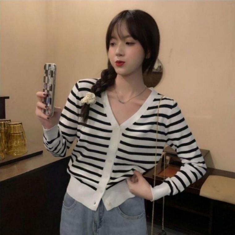 여성용 봄철 경량 스트라이프 크롭 가디건 간절기 아우터웨어 간절기가디건 여름가디건 줄무늬가디건