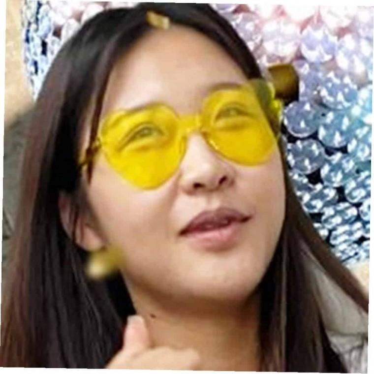 무테 인싸 하트 선글라스 옐로우 하트선글라스 초등학생선글라스 생일파티안경
