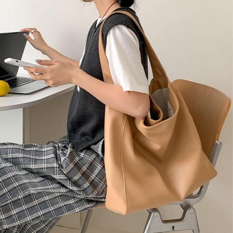 여성 가죽 빅 숄더백 대학생 데일리 가방 연베이지