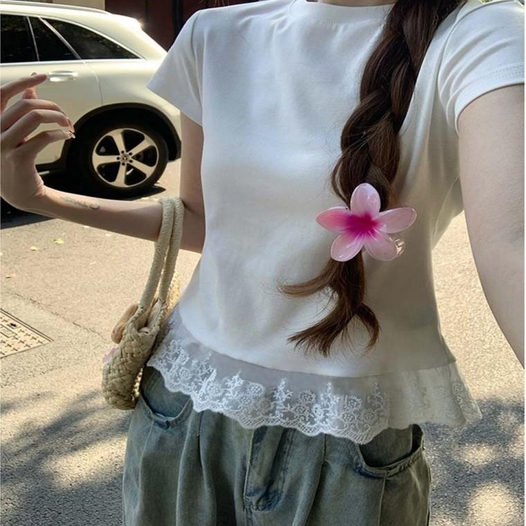 화이트 밑단 슬림핏 여성 반팔티 티셔츠 레이스 여름