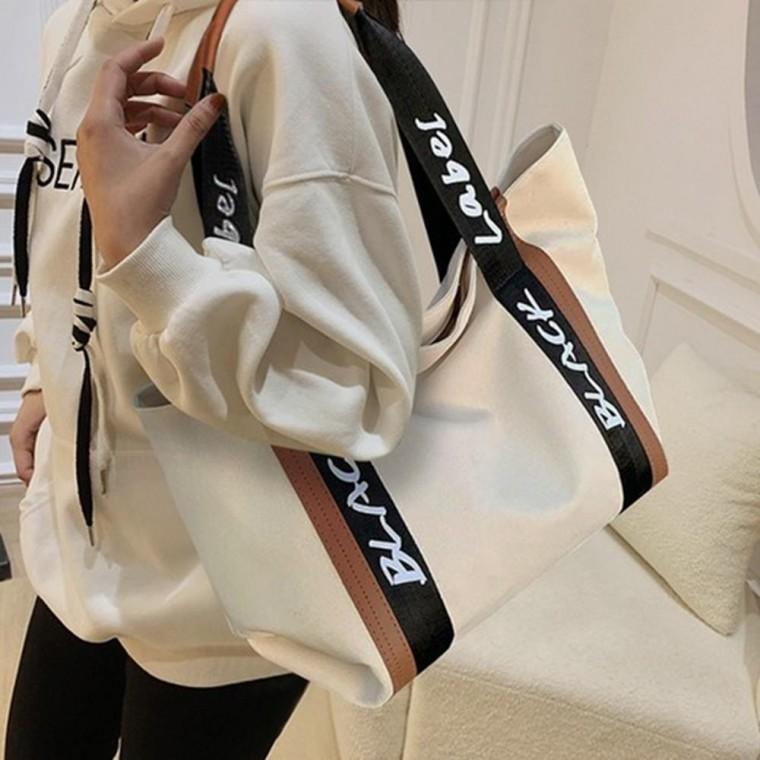 여성가방 패션 학생 대학생가방 핸드백 신상 코디
