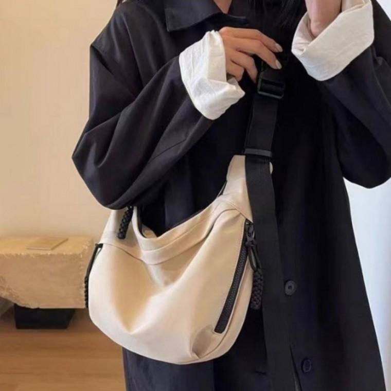 여성 보부상 가방 미니멀 버킷 크로스백 스트릿 캐주얼백