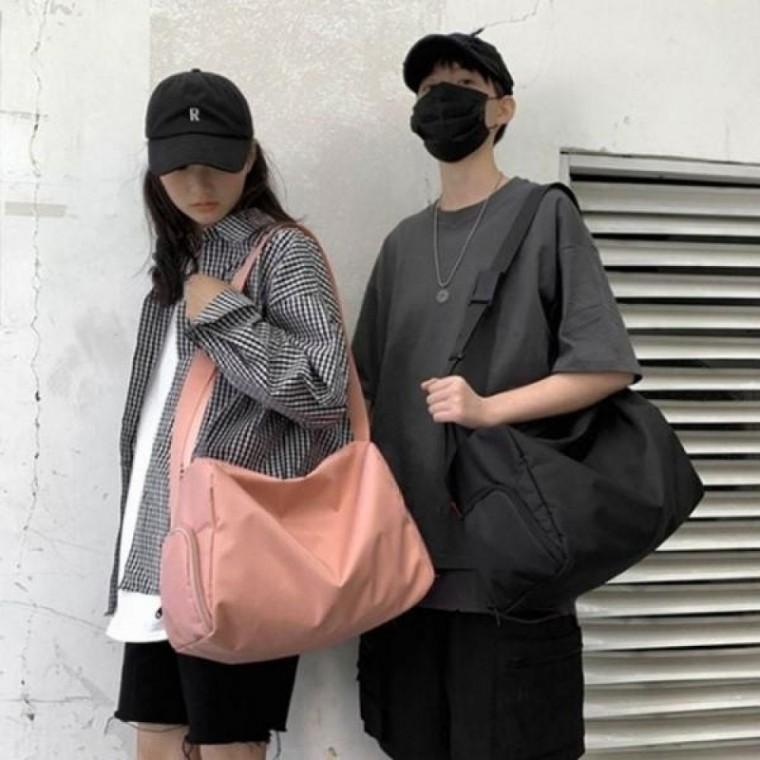 남녀공용 크로스 메신저백 데일리 수납력 좋은 가방 2색