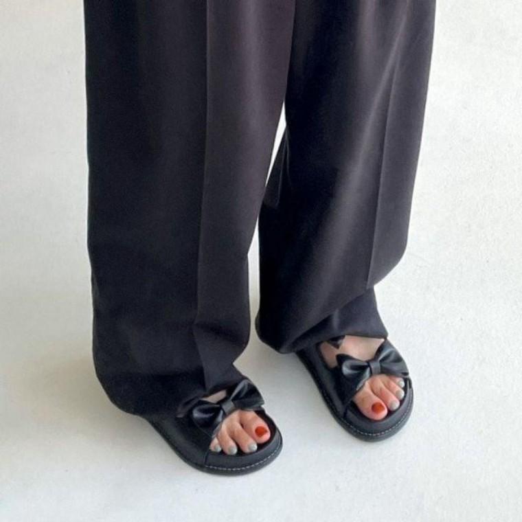 여성 2컬러 러블리한 리본 포인트 쿠션샌들 슬리퍼