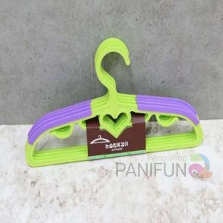 논슬립 여성용옷걸이 의류옷걸이 여성옷걸이 아동옷걸이 랜덤 4p 어깨자국없는옷걸이 어깨뿔옷걸이