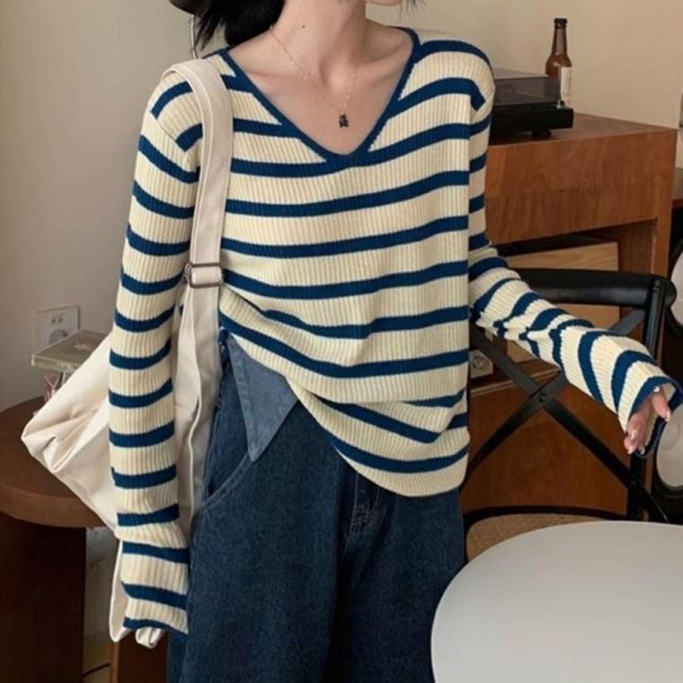 여성 브이넥 스트라이프 베이직 데일리 꾸안꾸 루즈핏 긴팔 봄가을 니트