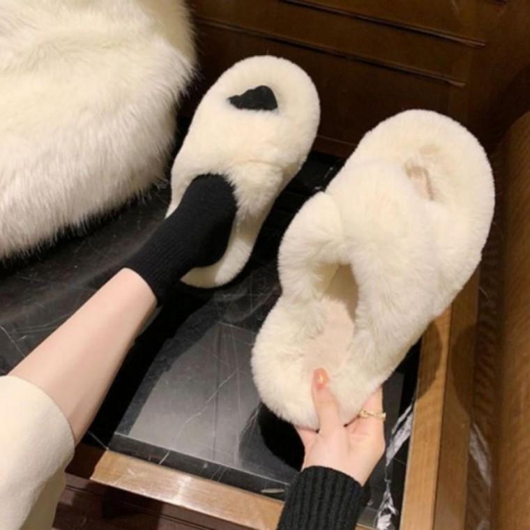 겨울 실내 실외 포근한 엑스자 인조퍼 여성 털슬리퍼