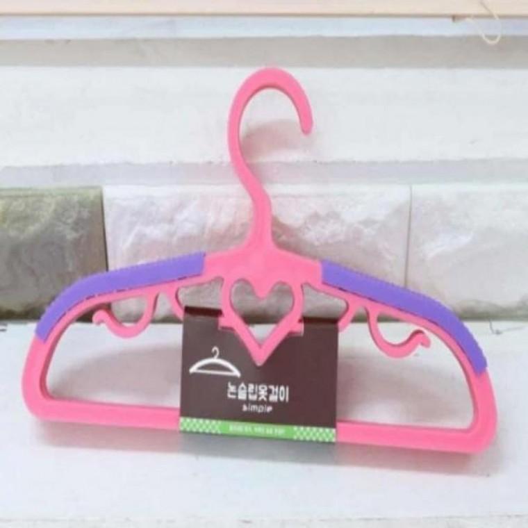 아동복옷걸이 (랜덤) 아동 옷걸이 4p 유치원옷걸이 논슬립