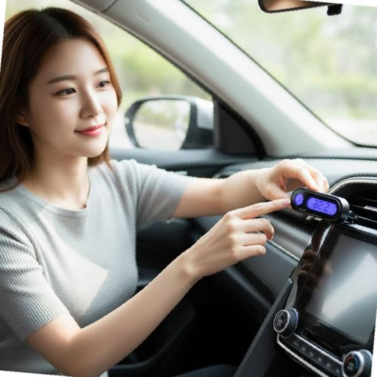 자동차 대시보드 LED 탁상시계 차량용 실내 온도 측정기 거치