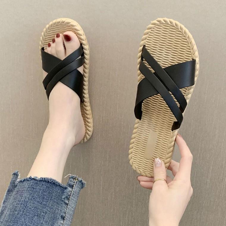 슬리퍼 데일리 스트랩 발편한 외출 여자 여름 신발