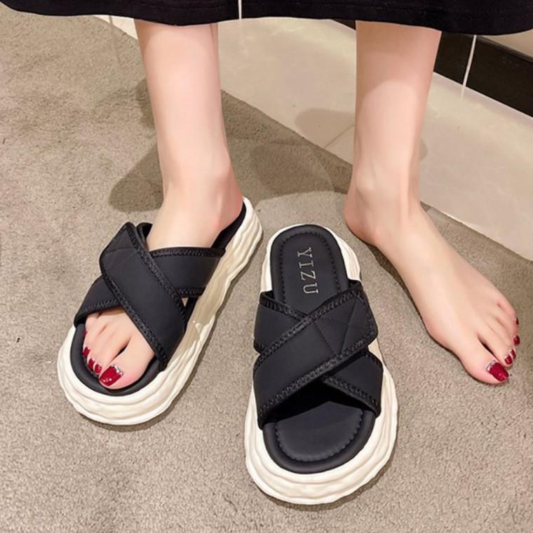 실내화 여자 데일리 통굽 패션 슬리퍼 슈즈 신발