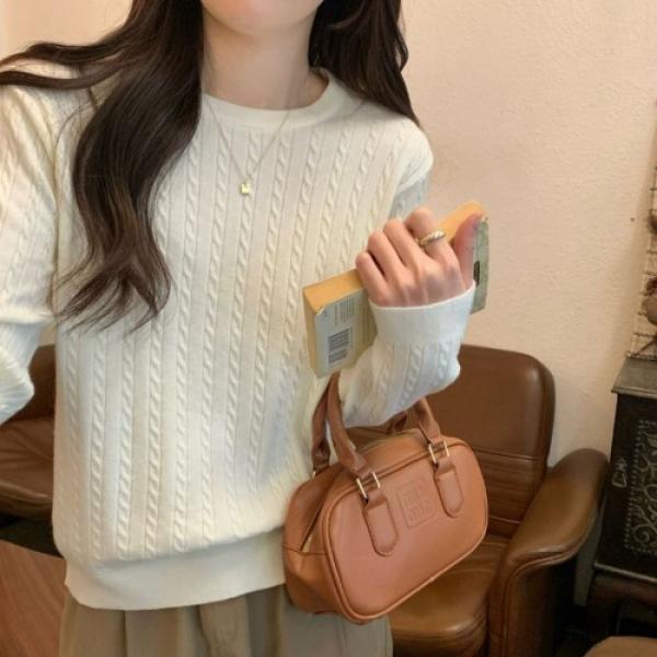 부드러운 베이직 꽈배기 긴팔 니트 UJS-052