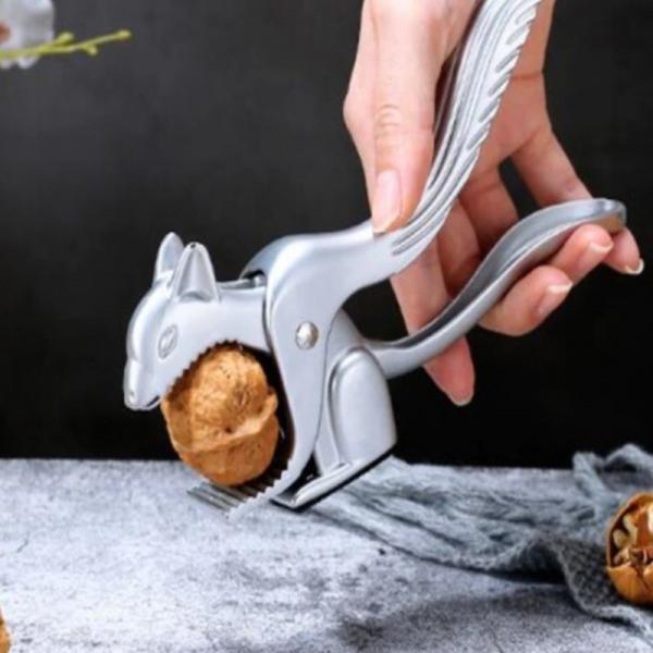 다람쥐 호두까기 기계