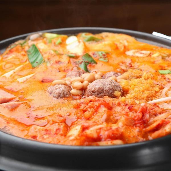 얼큰한 원조 부대찌개 230Gx4개 밀키트 캠핑 모듬 소시지가 듬뿍