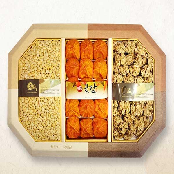 황토방 곶감 견과세트 호두,잣,곶감(1.3kg)