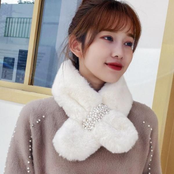 화사한 진주퍼 넥워머
