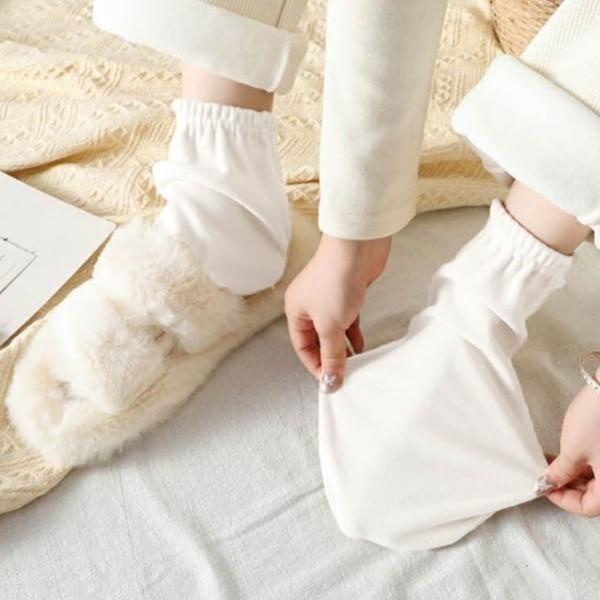 소프트한 소재로 터치감이 우수하고 보온성이 뛰어난 부드러운 보온 양말 홈웨어 삭스