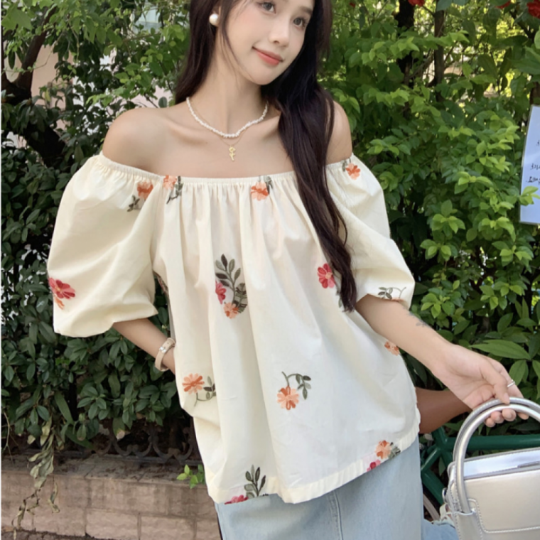 예쁜 꽃무늬 패턴 어깨라인 오프 숄더 블라우스 바캉스룩