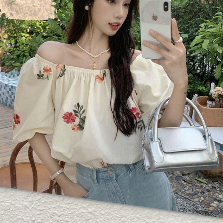 예쁜 꽃무늬 블라우스 여리 오프 숄더