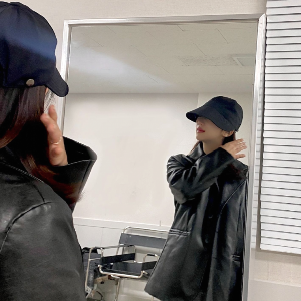 여성 얼굴작아보이는 연예인 볼캡 모자