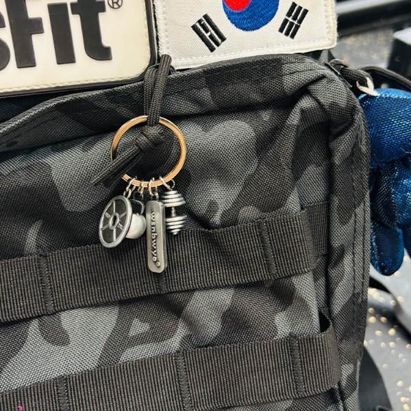 여러개의 참 장식 키링 헬스기구 모양 메탈릭한 느낌 개성있는 선물로 좋은 열쇠고리 포인트 악세서리