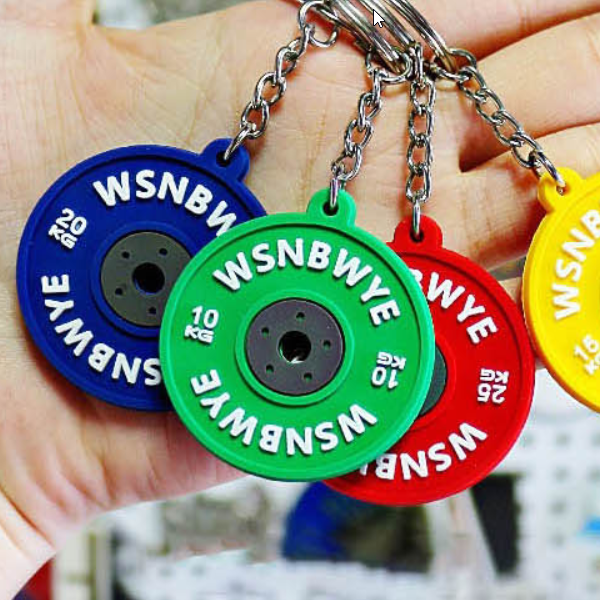 헬스 매니아라면 소장 가치 있는 바벨 플레이트 키링으로 열정을 일상 속에서도 간직할 수 있는 아이템