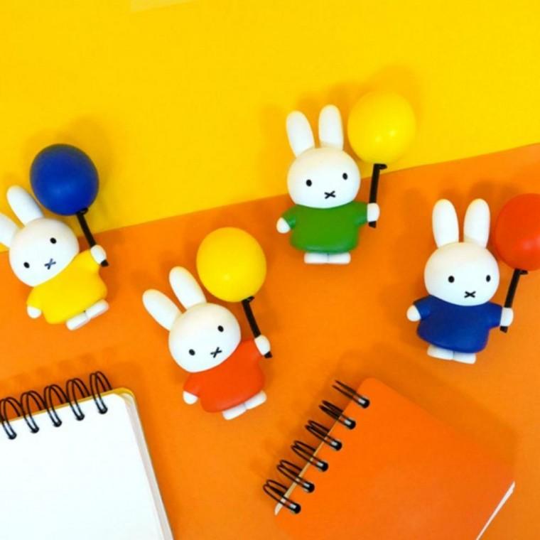 토끼 캐릭터 굿즈 풍선 피규어 데스크테리어 인테리어