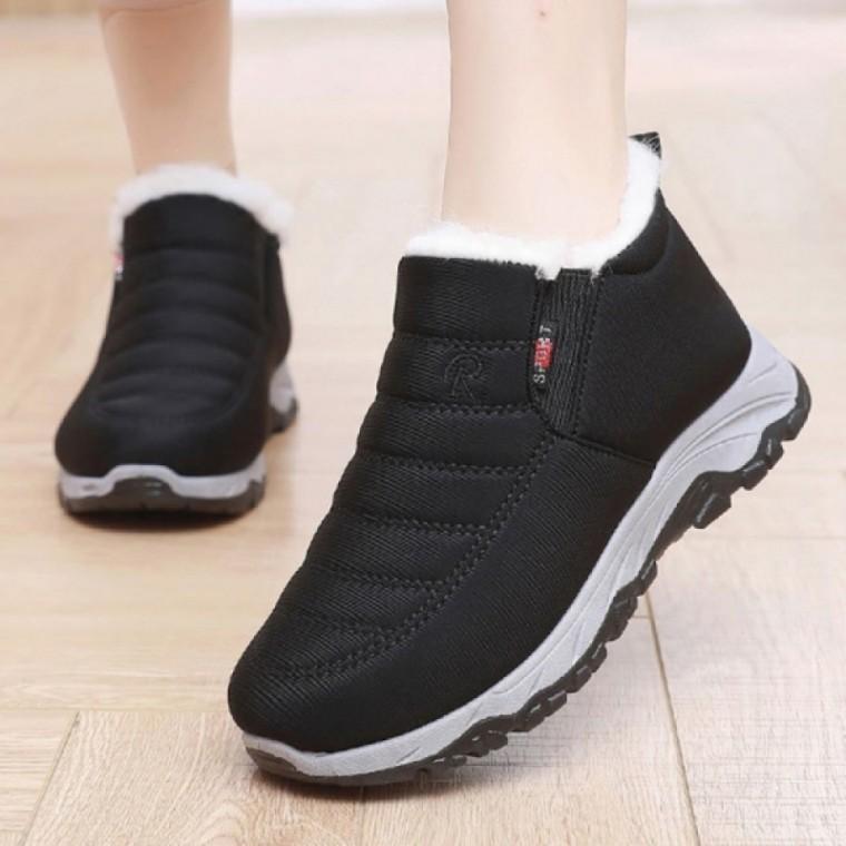 겨울철 가볍고 편한 캐주얼 데일리 여성 방한부츠