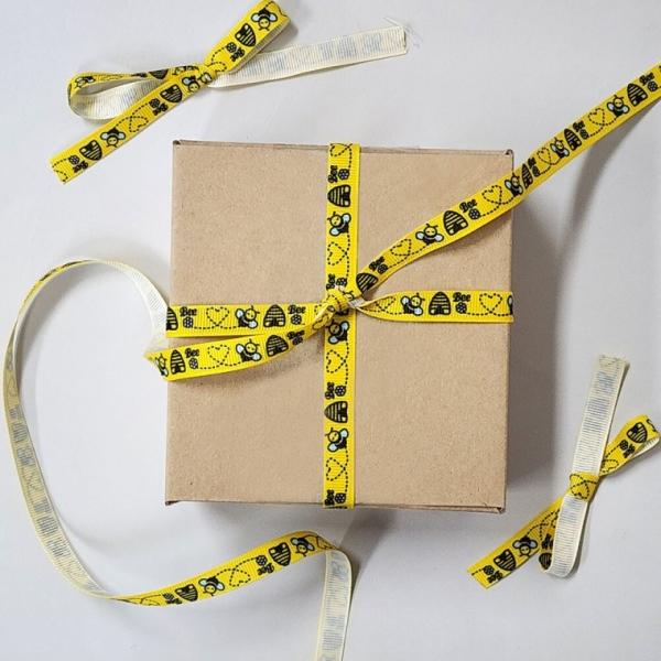 리본 끈 포장 선물 예쁜 꿀벌