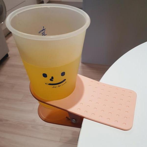 핑크 플라스틱 테이블 컵 집게 홀더