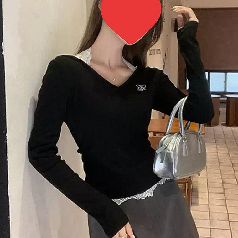 레이스 하트넥 슬림핏 티셔츠 여성 긴팔 데일리룩