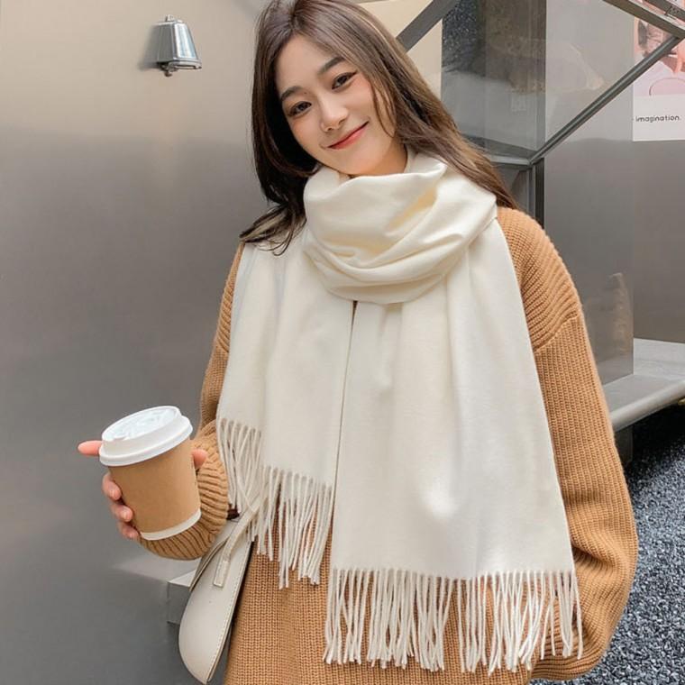 데일리 유행을 타지 않는 기본 스타일 대폭 머플러