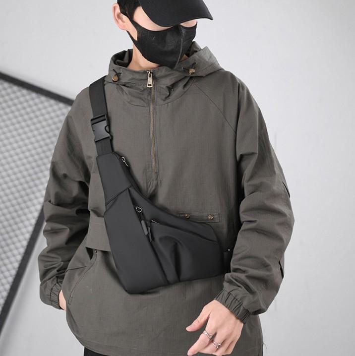 SelM 블랙 삼각형 캐주얼 가방 힙색 슬링백