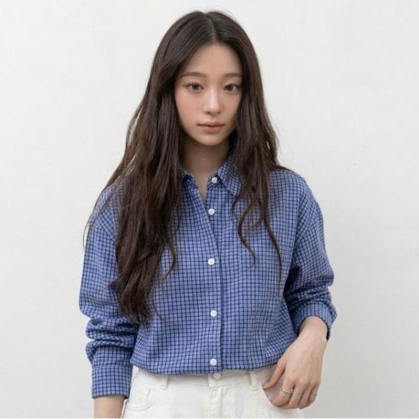 그라네아 여성 깅엄체크 남방 루즈 오버핏 블루 롱 셔츠