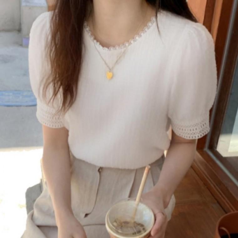 레이스패턴블라우스 화이트블라우스 출근패션 데일리