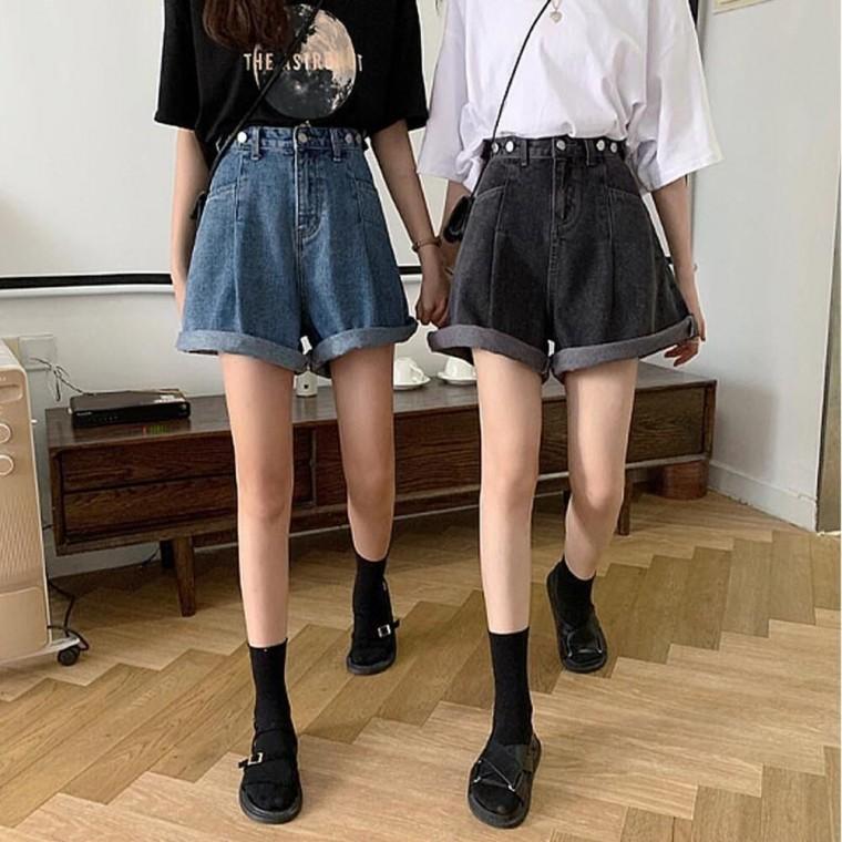 허리부분 3개단추 디테일 와이드핏 캐주얼 데님반바지