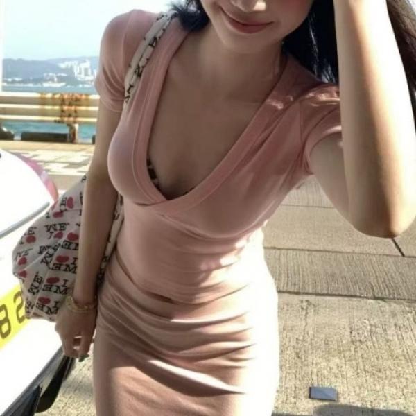 랩 브이넥 슬림 크롭 반팔티