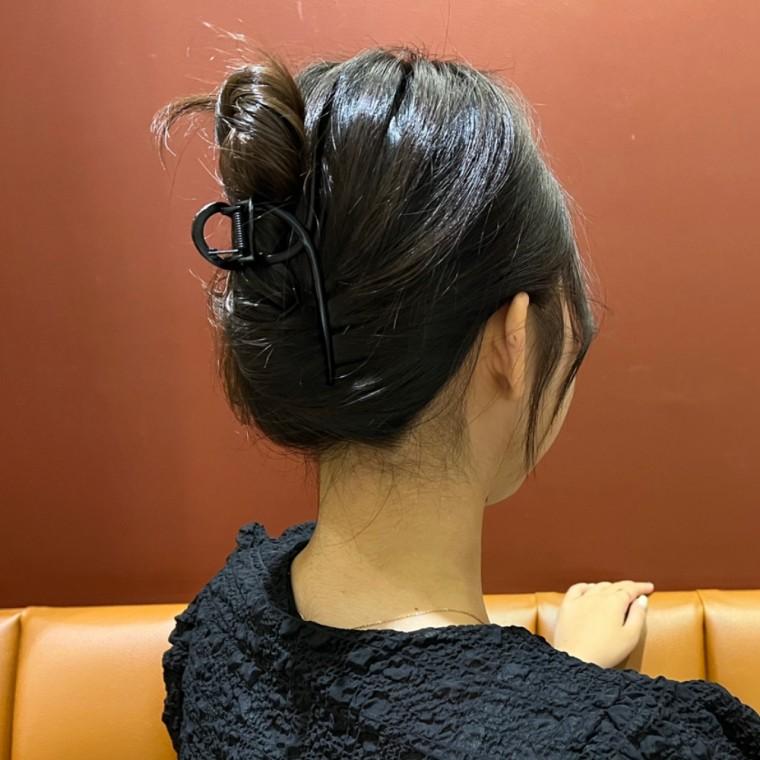 올림머리 반묶음 대왕집게핀 무광 블랙