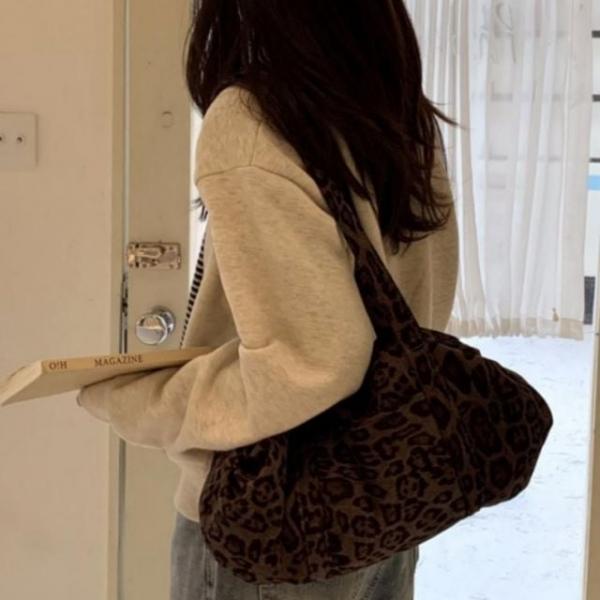 여성 슬링백 레오파드 호피 숄더백 가방 토트백 데일리백