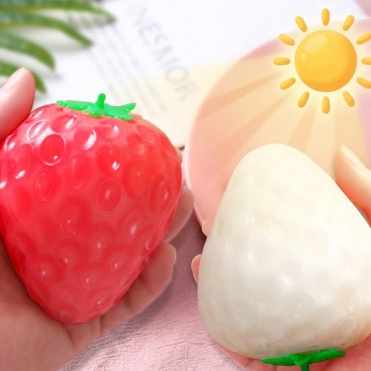 UV 변색 딸기 말랑이 키링 슬랑이 스퀴시 자외선 슬랑이 말랑이 장난감 피젯 스트레스볼