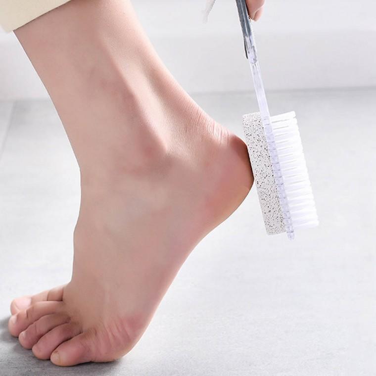발바닥 굳은살제거 뒤꿈치 풋케어 각질 제거 브러쉬