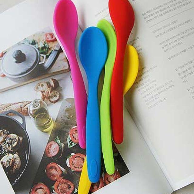 딱딱하지 않아 좋은 뉴 실리콘 이유식 스푼 5color