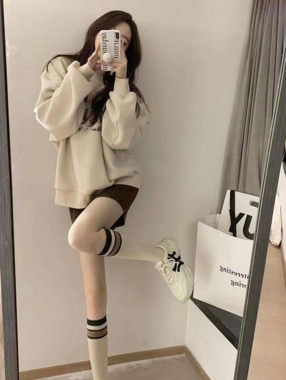여성 스쿨룩 이중줄무늬 니삭스 패션양말