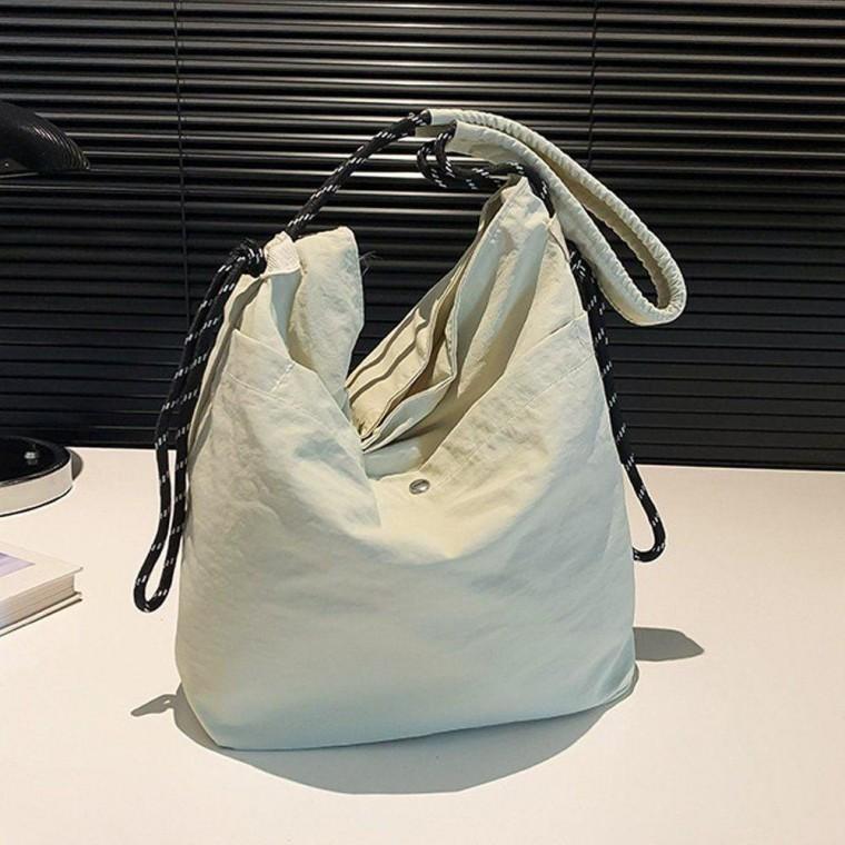 여자 데일리 출근 나일론 가방 여름 숄더백 아이보리 여성 데일리백 휘뚜루마뚜루 여성백